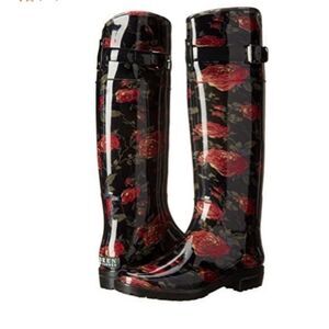 Ralph Lauren Rosalynn II in tossed rose rain boots